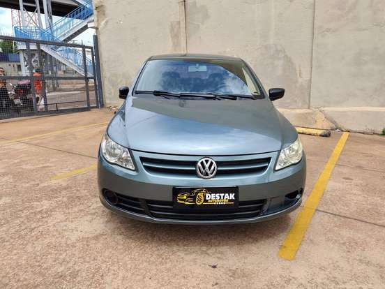 VOLKSWAGEN-VOYAGE-2010