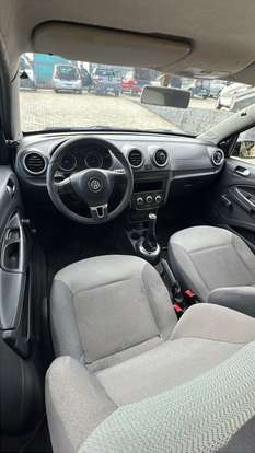 VOLKSWAGEN-VOYAGE-2009