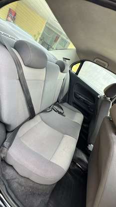 VOLKSWAGEN-VOYAGE-2009