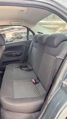 VOLKSWAGEN-VOYAGE-1.6 MI 8V FLEX 4P MANUAL VOLKSWAGEN-VOYAGE-2013