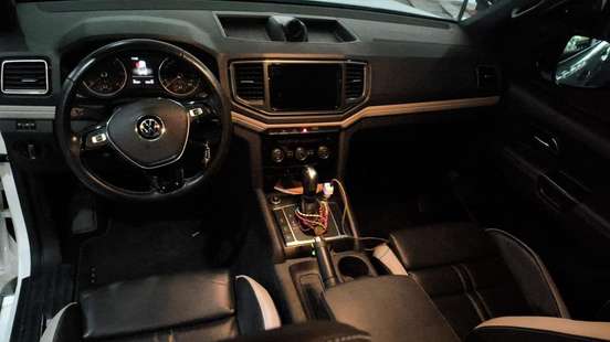 VOLKSWAGEN-AMAROK-2024