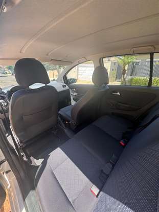 VOLKSWAGEN-FOX-2014