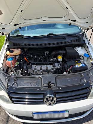 VOLKSWAGEN-FOX-2012