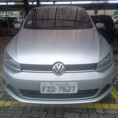 VOLKSWAGEN-FOX-2015