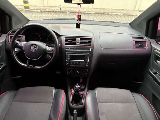 VOLKSWAGEN-FOX-1.6 MI ROCK IN RIO 8V FLEX 4P MANUAL VOLKSWAGEN-FOX-2015