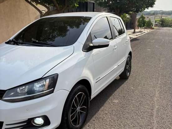 VOLKSWAGEN-FOX-1.6 MSI HIGHLINE 16V FLEX 4P MANUAL VOLKSWAGEN-FOX-2016