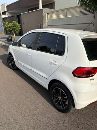 VOLKSWAGEN-FOX-2016