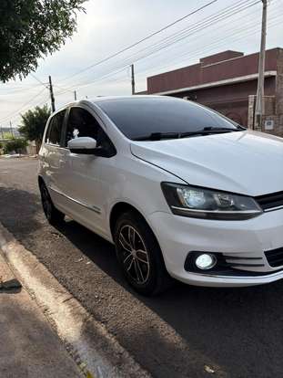 VOLKSWAGEN-FOX-2016