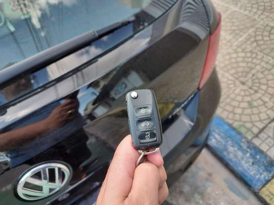 VOLKSWAGEN-GOL-2013