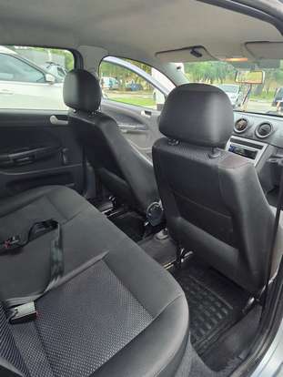 VOLKSWAGEN-GOL-1.0 MI TRENDLINE 8V FLEX 4P MANUAL VOLKSWAGEN-GOL-2014