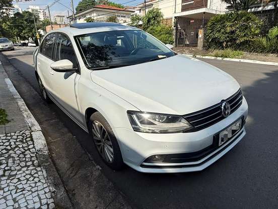 VOLKSWAGEN-JETTA-1.4 16V TSI COMFORTLINE GASOLINA 4P TIPTRONIC VOLKSWAGEN-JETTA-2017