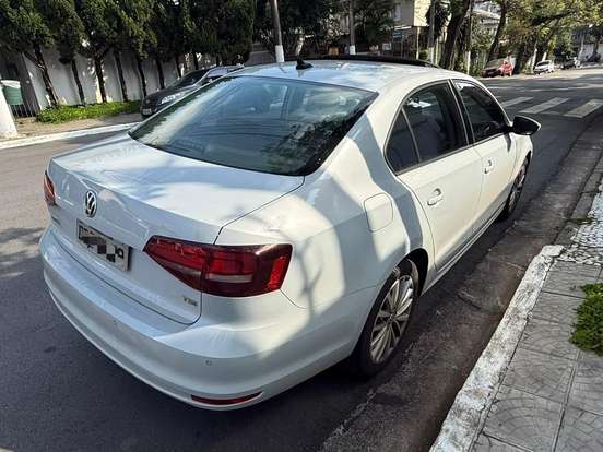 VOLKSWAGEN-JETTA-1.4 16V TSI COMFORTLINE GASOLINA 4P TIPTRONIC VOLKSWAGEN-JETTA-2017