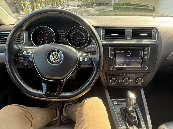 VOLKSWAGEN-JETTA-1.4 16V TSI COMFORTLINE GASOLINA 4P TIPTRONIC VOLKSWAGEN-JETTA-2017