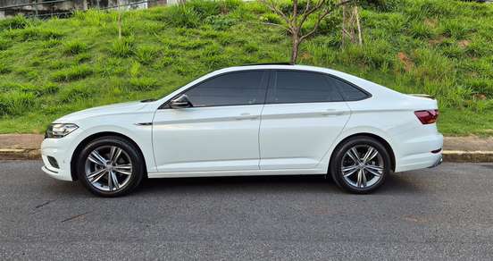 VOLKSWAGEN-JETTA-2019
