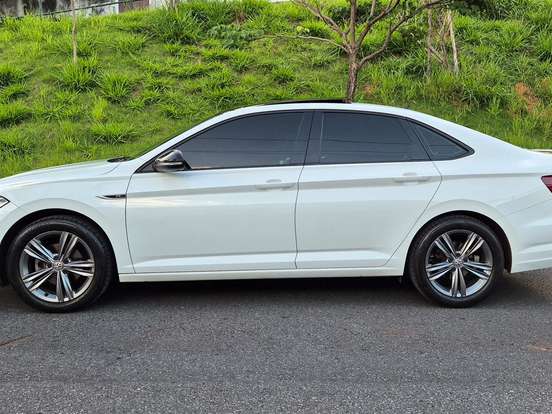 VOLKSWAGEN-JETTA-1.4 250 TSI TOTAL FLEX R-LINE TIPTRONIC VOLKSWAGEN-JETTA-2019