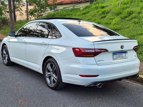 VOLKSWAGEN-JETTA-1.4 250 TSI TOTAL FLEX R-LINE TIPTRONIC VOLKSWAGEN-JETTA-2019