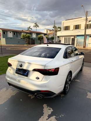 VOLKSWAGEN-JETTA-2024