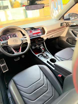 VOLKSWAGEN-JETTA-2024