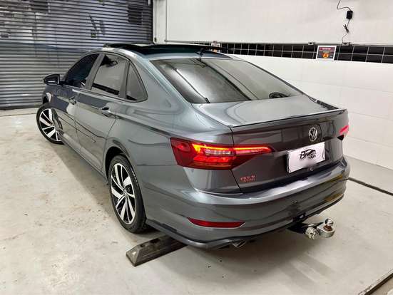 VOLKSWAGEN-JETTA-2020