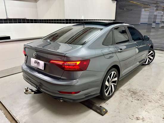 VOLKSWAGEN-JETTA-2020