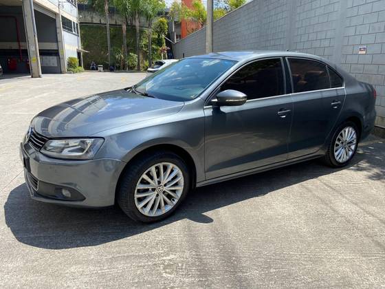 VOLKSWAGEN JETTA 2.0 TSI HIGHLINE 211CV GASOLINA 4P TIPTRONIC