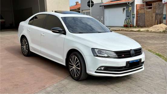 VOLKSWAGEN-JETTA-2017