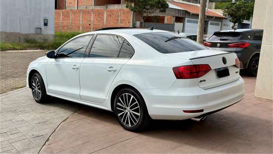 VOLKSWAGEN-JETTA-2017