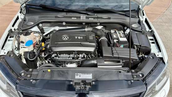 VOLKSWAGEN-JETTA-2017