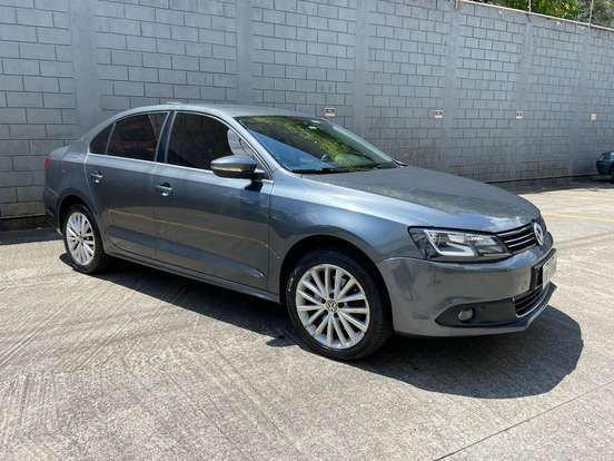 VOLKSWAGEN-JETTA-2.0 TSI HIGHLINE 211CV GASOLINA 4P TIPTRONIC VOLKSWAGEN-JETTA-2013