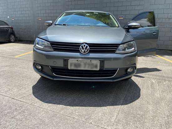 VOLKSWAGEN-JETTA-2.0 TSI HIGHLINE 211CV GASOLINA 4P TIPTRONIC VOLKSWAGEN-JETTA-2013