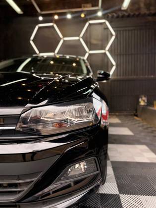 VOLKSWAGEN POLO 1.0 200 TSI COMFORTLINE AUTOMÁTICO