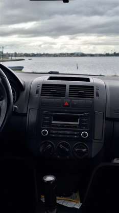 VOLKSWAGEN-POLO SEDAN-2013