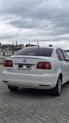 VOLKSWAGEN-POLO SEDAN-2013