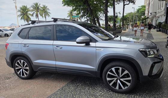 VOLKSWAGEN TAOS 1.4 250 TSI TOTAL FLEX COMFORTLINE AUTOMÁTICO