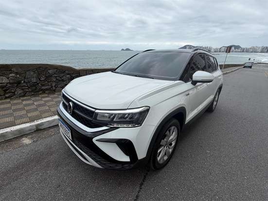 VOLKSWAGEN-TAOS-2021