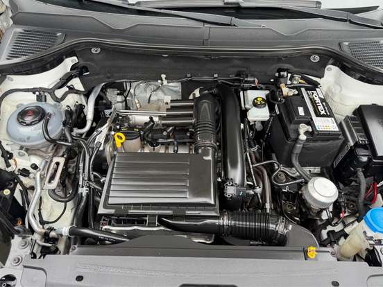 VOLKSWAGEN-TAOS-1.4 250 TSI TOTAL FLEX COMFORTLINE AUTOMÁTICO VOLKSWAGEN-TAOS-2021