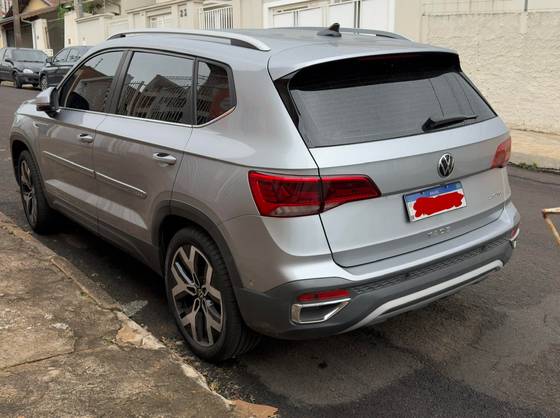 VOLKSWAGEN TAOS 1.4 250 TSI TOTAL FLEX HIGHLINE AUTOMÁTICO