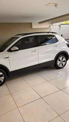 VOLKSWAGEN-T-CROSS-2019