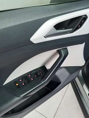 VOLKSWAGEN-T-CROSS-1.4 250 TSI TOTAL FLEX HIGHLINE AUTOMÁTICO VOLKSWAGEN-T-CROSS-2019