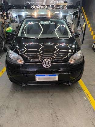 VOLKSWAGEN-UP-2015