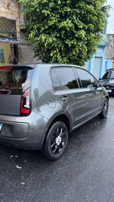 VOLKSWAGEN-UP-2015