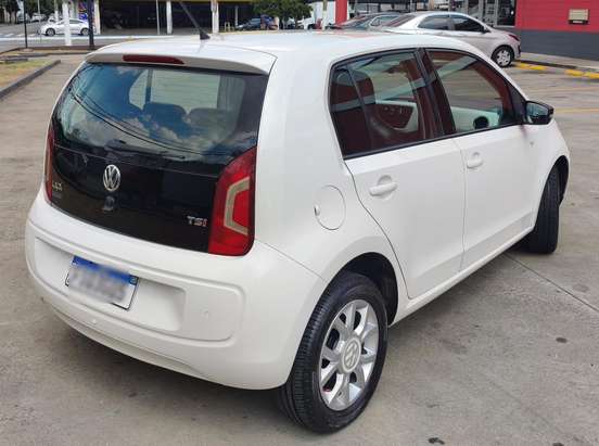 VOLKSWAGEN-UP-2017