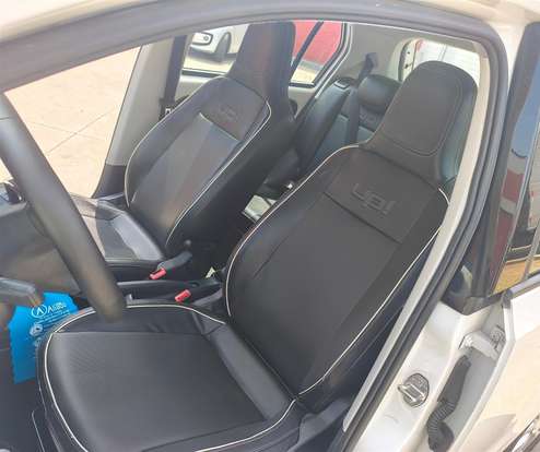 VOLKSWAGEN-UP-2017