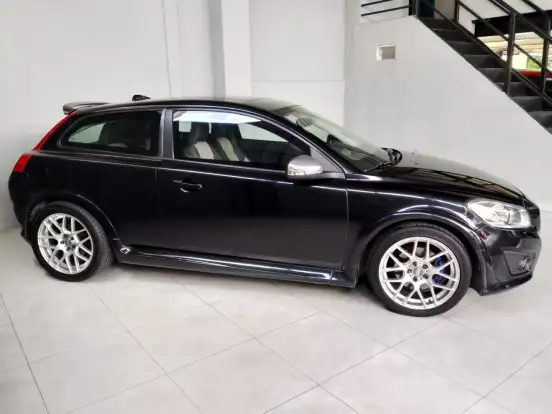 VOLVO-C30-2011