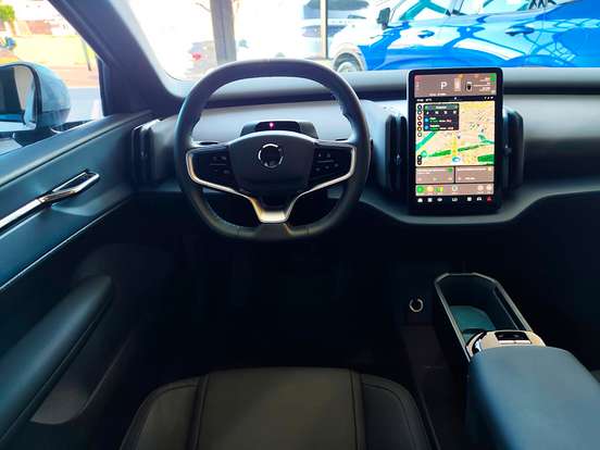 VOLVO-EX30-2024