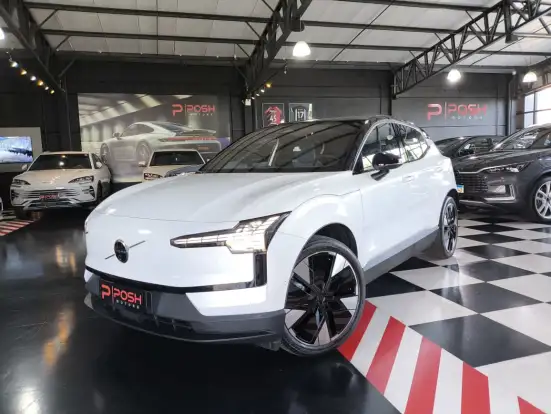 VOLVO-EX30-2024