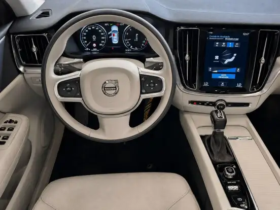 VOLVO-S60-2.0 T4 MOMENTUM GASOLINA 4P AUTOMÁTICO VOLVO-S60-2019