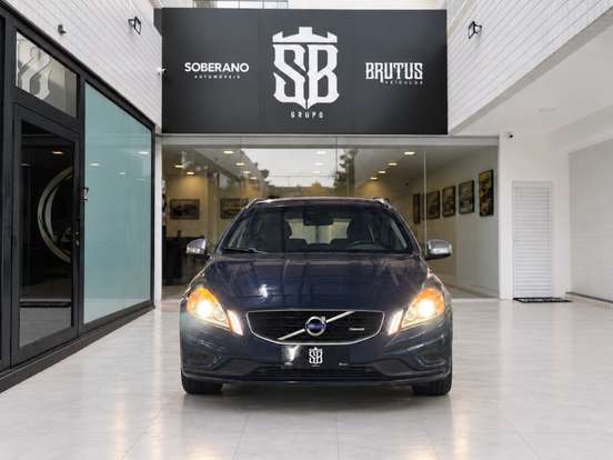 VOLVO-V60-2013