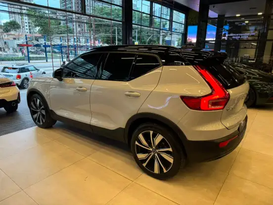 VOLVO-XC40-1.5 T5 RECHARGE R-DESIGN GEARTRONIC VOLVO-XC40-2021