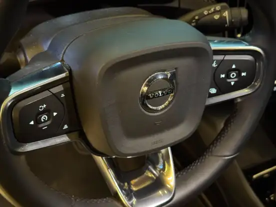 VOLVO-XC40-1.5 T5 RECHARGE R-DESIGN GEARTRONIC VOLVO-XC40-2021